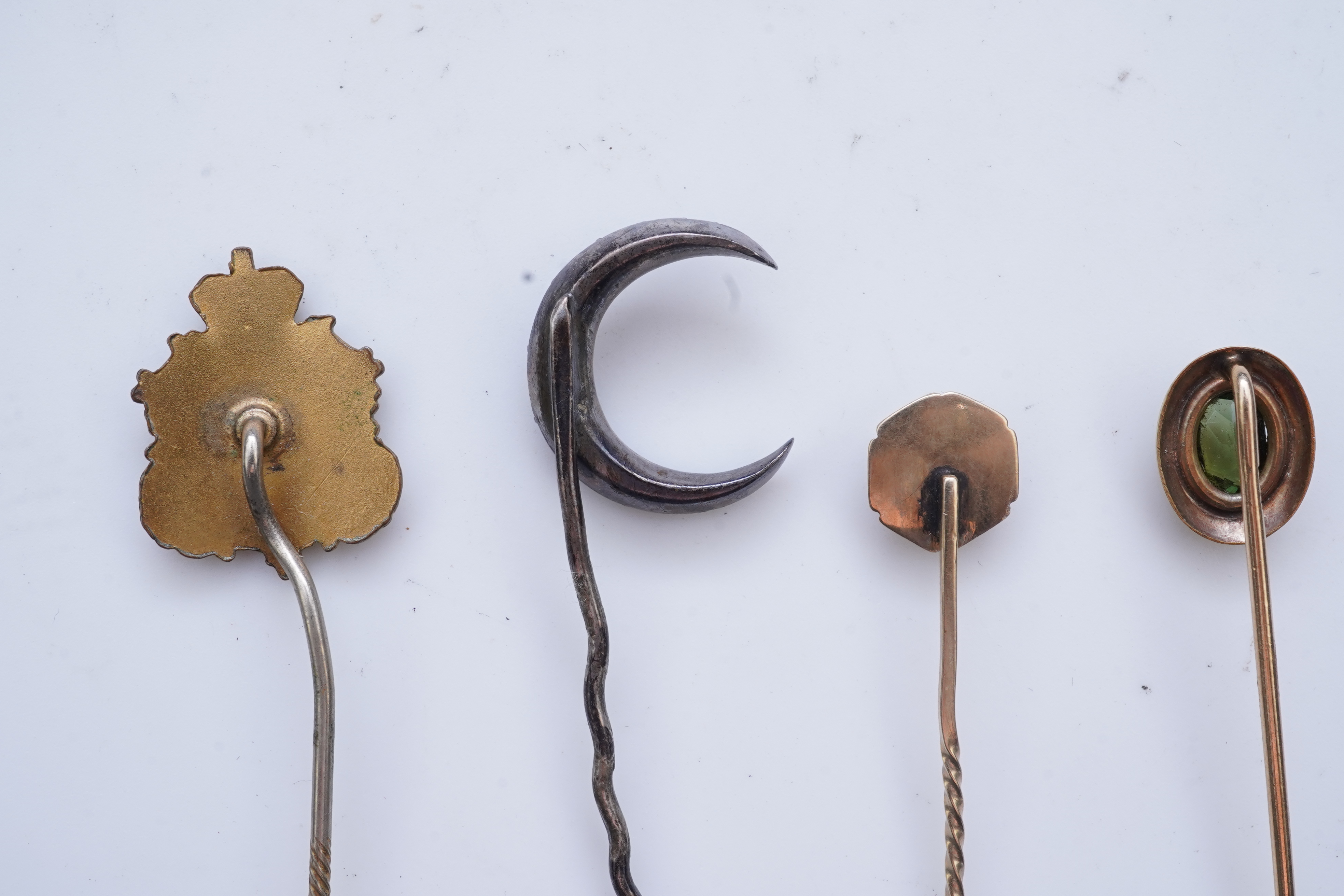 A collection of jewels including a Georgian paste brooch, early 19th century